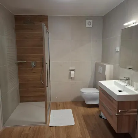 Serafina Apartment *